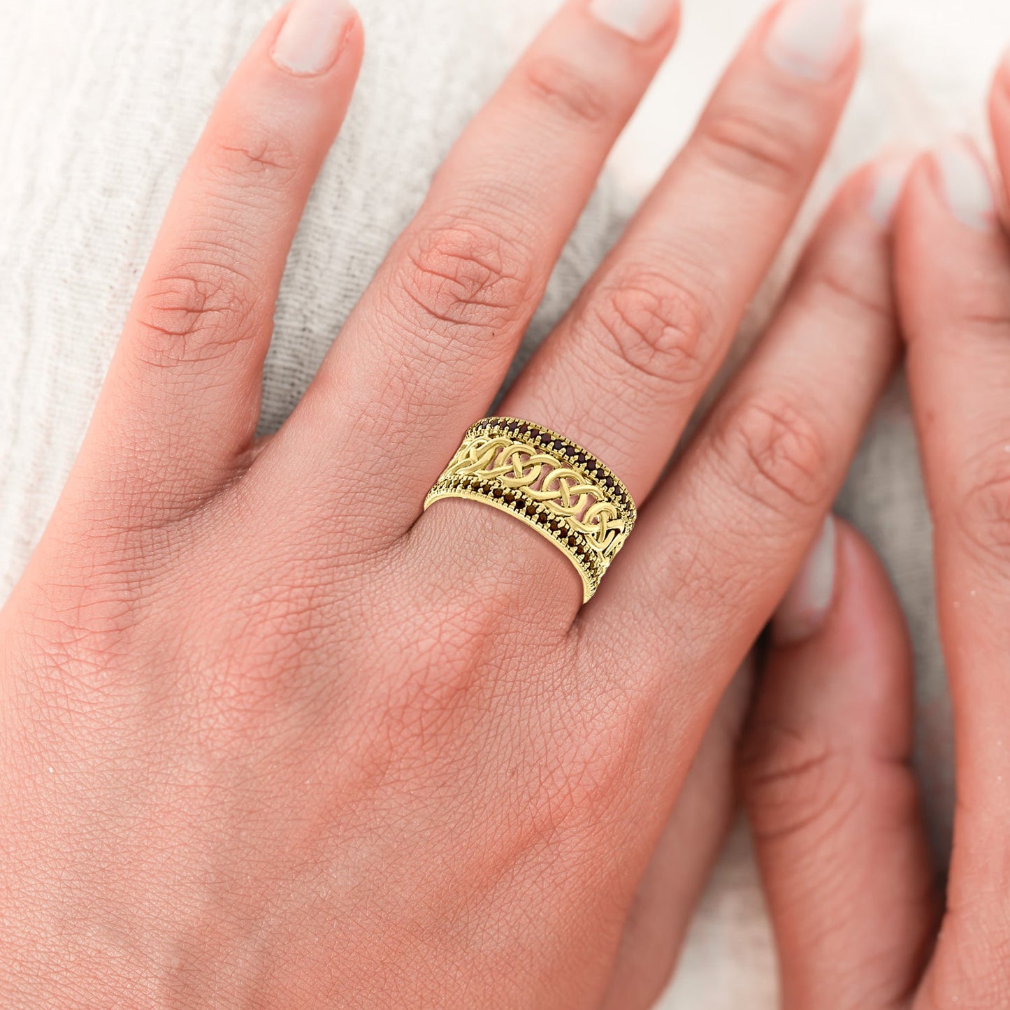 Celtic Knot Gemstone Solid Yellow Gold Ring GRI1435